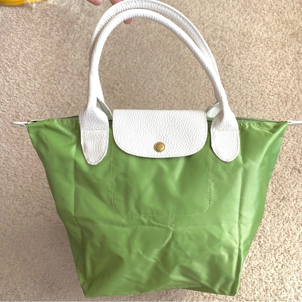 NWT Expandable Foldable Waterproof Mini-Midi Lime Green Bag